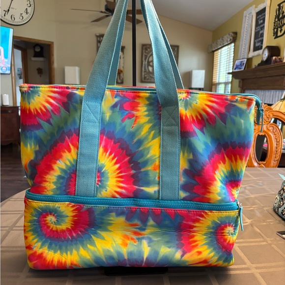 Handbags - ❗️5/25❗️Colorful Tie-Dye Tote Bag NWOT